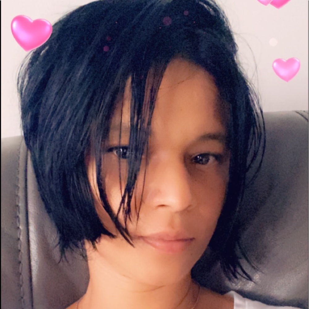 Meet your Posher, Dania